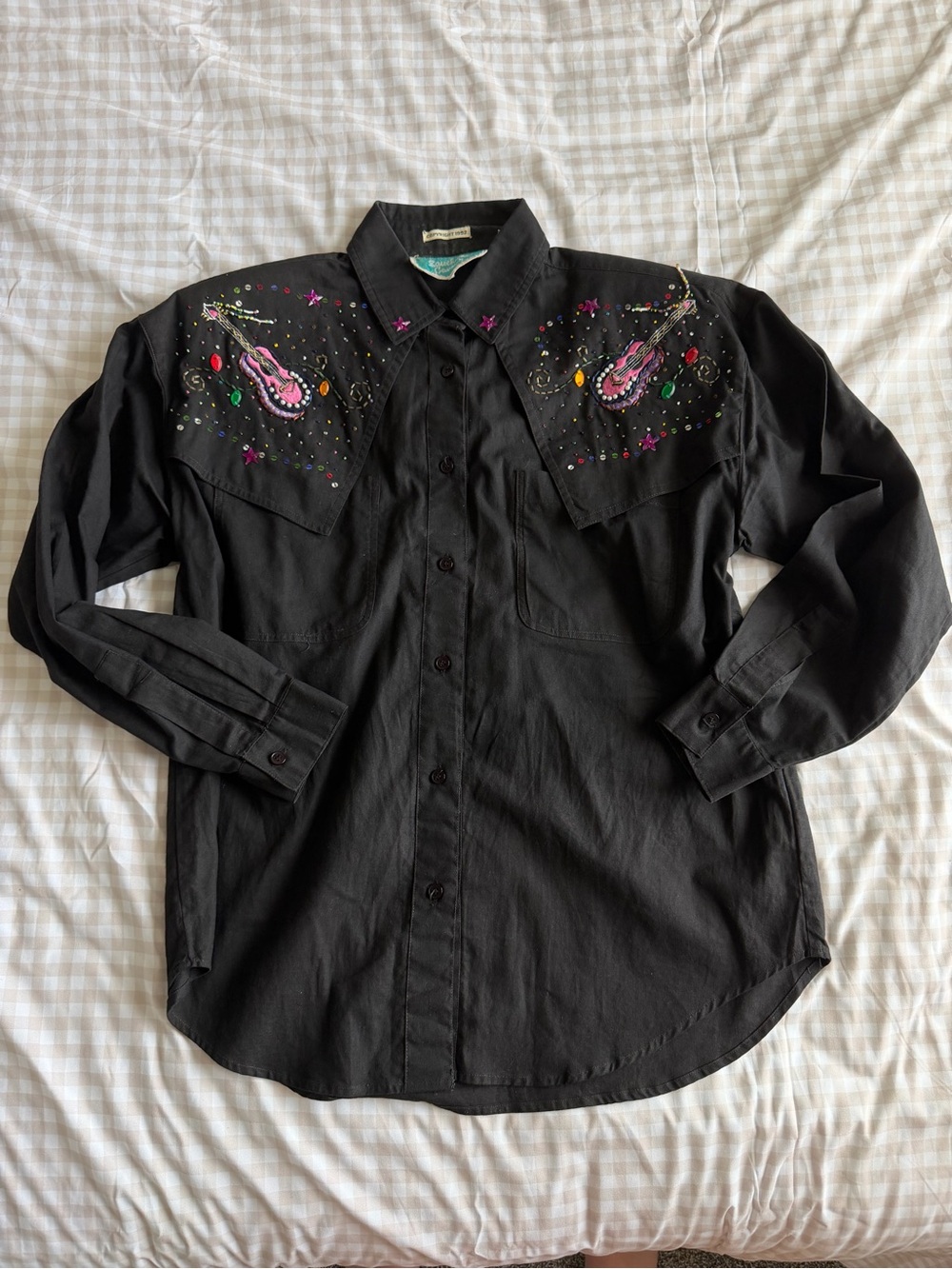 Southwest Canyon Vintage 1992 Black Beaded Guitar Shirt (M)